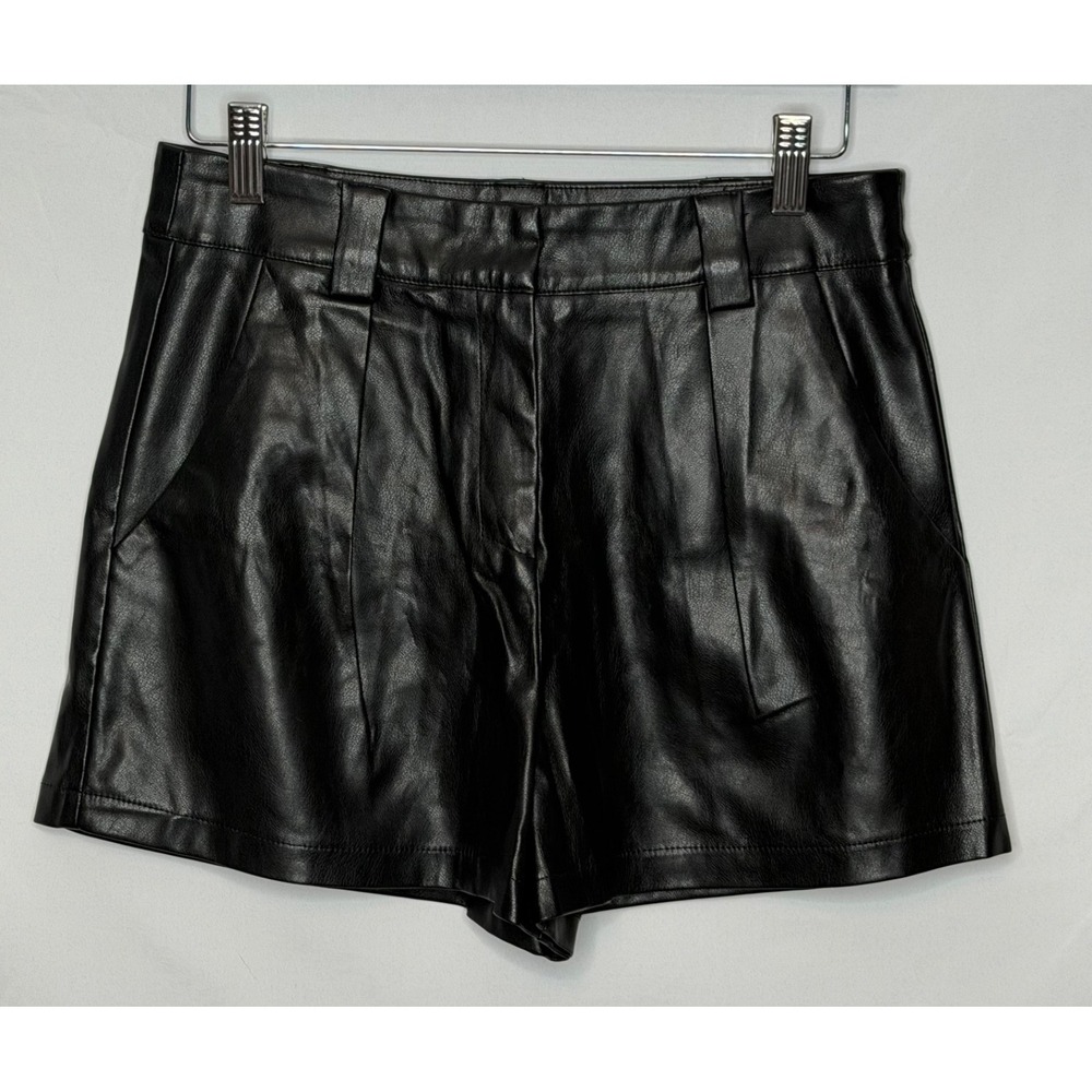 TCEC Black Faux‎ Leather Pleated Shorts High Rise Pockets Belt Loops Women's M